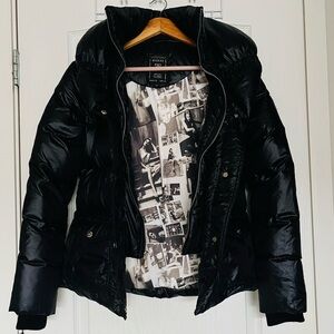 ✨RARE✨ Vintage GUESS Editorial Edition Black Puffer Jacket Size US S